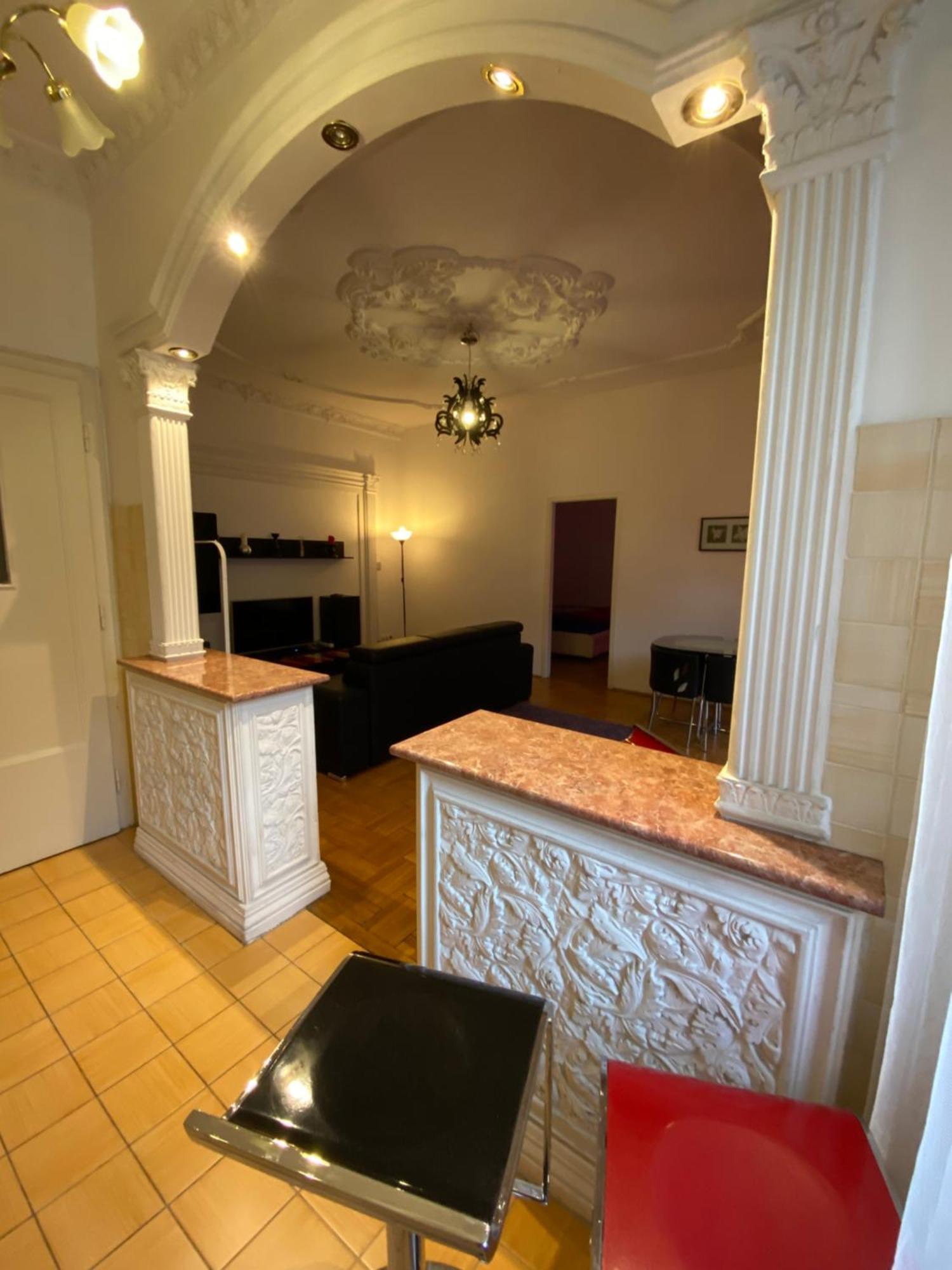 Apartment With Balcony And Ac Next To Danube Budapest Extérieur photo